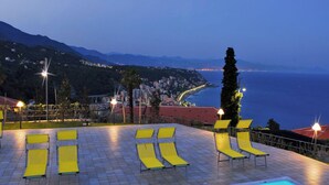 Pool - Residence Villa Beuca Cogoleto Two-room Apartment 4 Pax (Cogoleto)