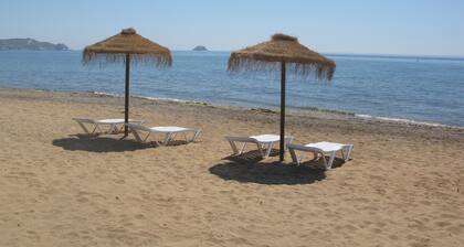 2 Room, Sleeps 4, Parking, 4 Pools, Sea 1st Line