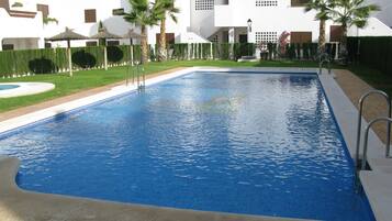 Apartment | Pool | Outdoor pool