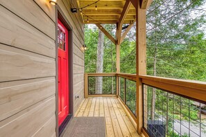 Terrace/patio - Seasonal Sale! Indoor Pool/HotTub/Arcades/PingPong (Pigeon Forge)