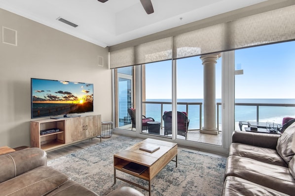Condo, Multiple Beds (Portofino Island Resort Penthouse 3-2) | Living area