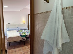 3 Schlafzimmer, Bügeleisen/Bügelbrett, WLAN, Bettwäsche