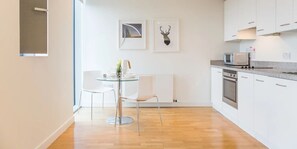 Comfort Apartment | Private kitchen - Chapter Kings Cross - Campus Accommodation (London)