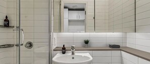 Bathroom - Chapter Kings Cross - Campus Accommodation (London)