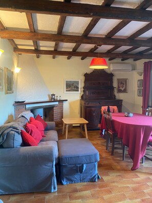 Interior - RURAL HOUSE IN MOUNT OF ROSES (Toscana)