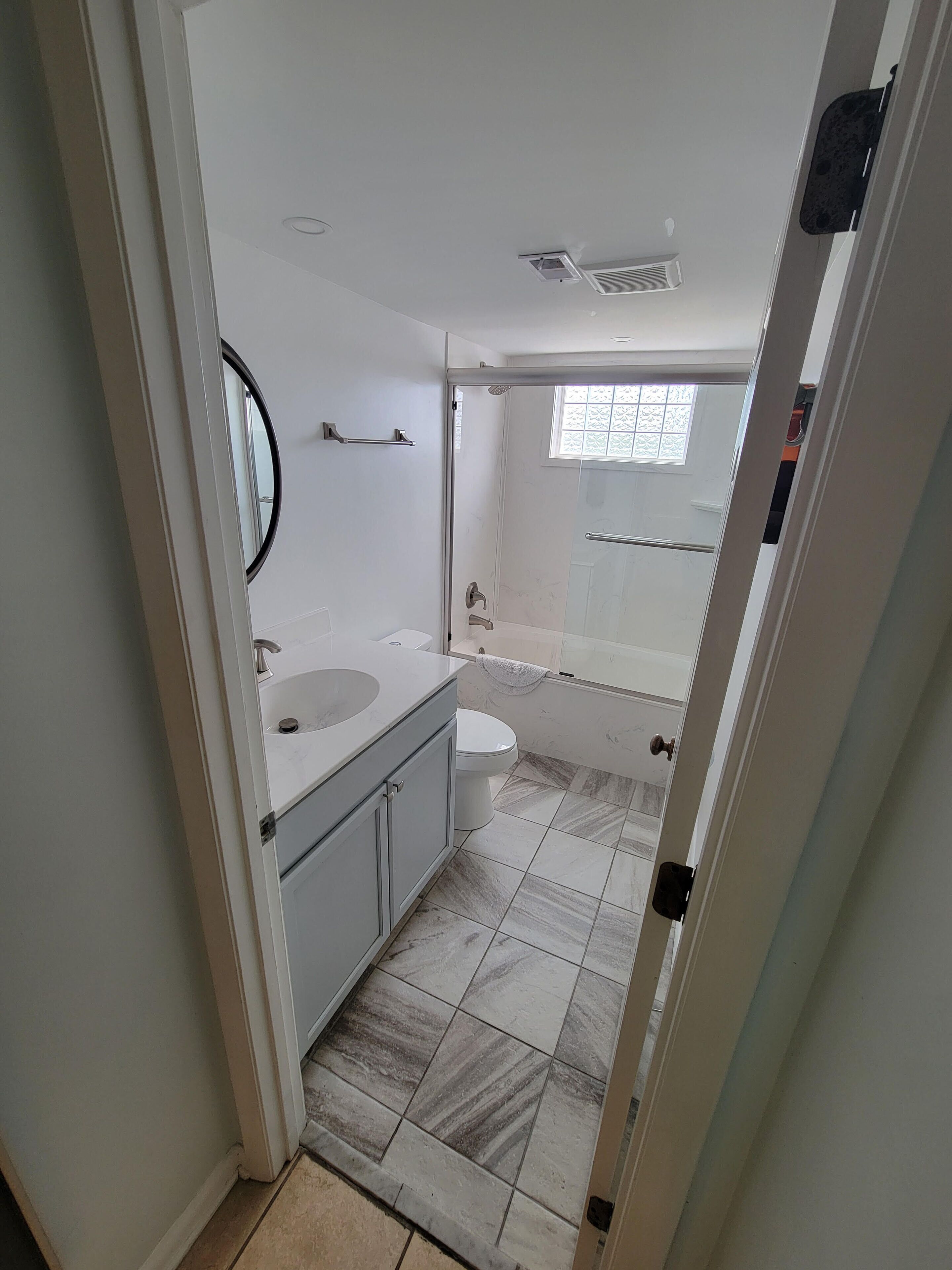 2nd bathroom 