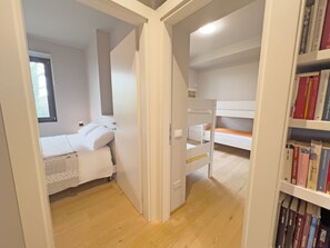 Superior Villa, Lake View | 3 bedrooms, cribs/infant beds, free WiFi, bed sheets - Villa Anna Miralago (Puegnago del Garda)