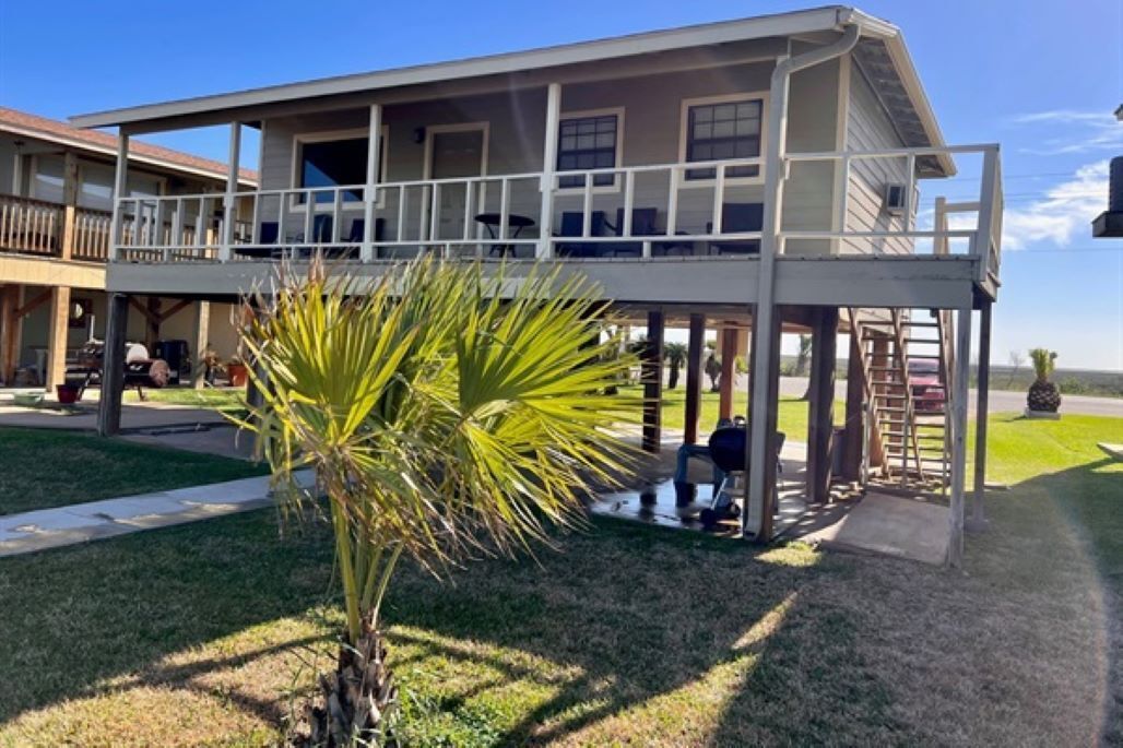 Waterfront Cabin includes lighted fishing pier on the Colorado River