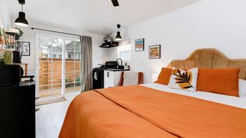 1 slaapkamer, een strijkplank/strijkijzer, reisbedje, gratis wifi