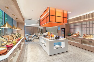 Holiday Inn Express Xi An North Station by IHG