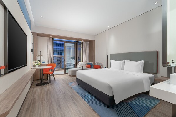 Standard Room, 1 King Bed, Balcony | Free WiFi, bed sheets - Holiday Inn Express Xi An North Station by IHG (Xi'an)