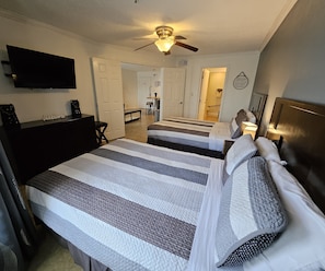 1 dormitorio, escritorio, cuna de viaje y wifi
