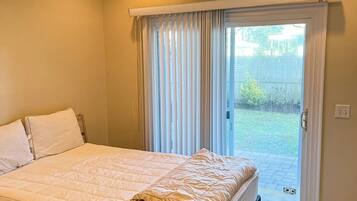 4 bedrooms, in-room safe, iron/ironing board, WiFi