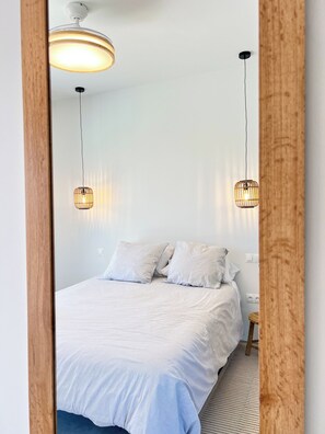 4 bedrooms, WiFi, bed sheets