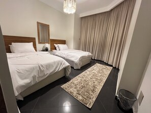 3 室のベッドルーム、アイロン / アイロン台、WiFi