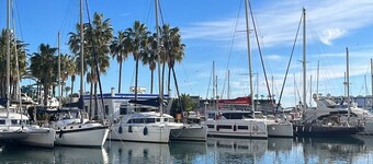 Lovely 3 bed 3 bath end villa with pool and beautiful port in Duquesa