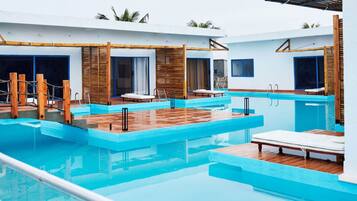 Kolam renang outdoor