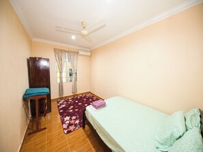 Signature Room, 3 Bedrooms - OYO 91004 Homestay Masjid At Taqwa (Syariah) (Kota Bharu)