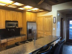 Fridge, microwave, oven, stovetop - Book Main Wichita Mountains Lodge by Medicine Pk (Comanche County)