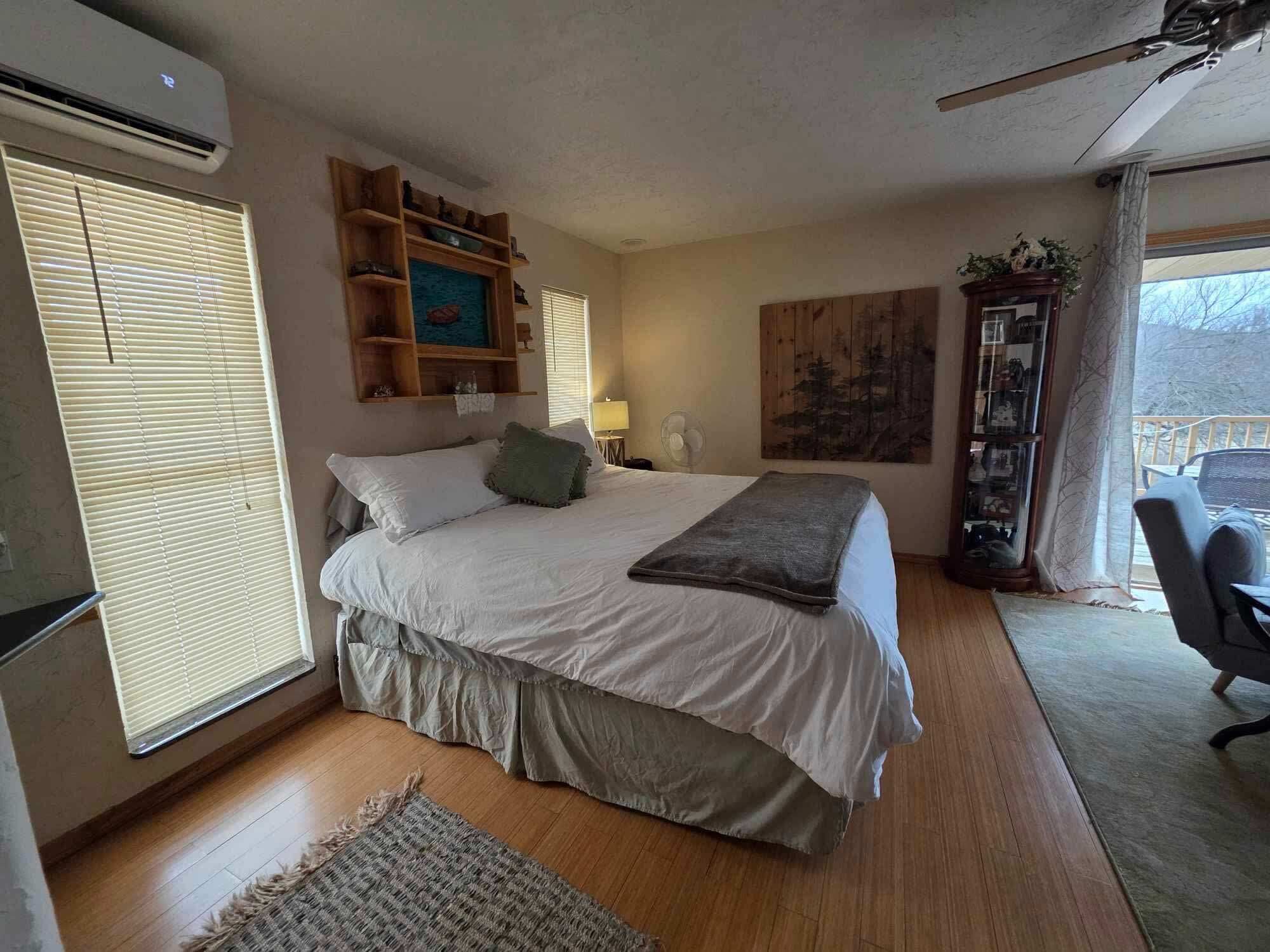 2 bedrooms, iron/ironing board, travel cot, WiFi