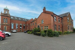 Exterior - Albert Park View (free parking!) (Middlesbrough)