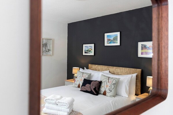 2 bedrooms, iron/ironing board, WiFi, bed sheets