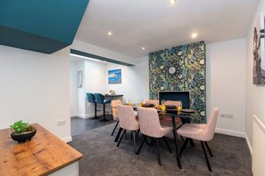 Dining - Town centre & all the comforts! (Redcar and Cleveland)