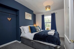 2 bedrooms, iron/ironing board, WiFi, bed sheets - Market Retreat Guisborough (Redcar and Cleveland)