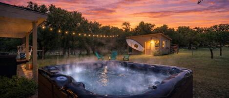 Bain à remous extérieur