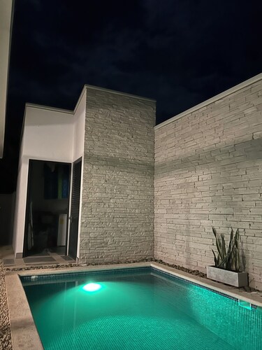 Guanacaste paradise! 4BR family oasis near beaches & airport. Explore and Relax 