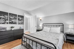 2 habitaciones, tabla de planchar con plancha, wifi y ropa de cama 