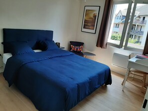 1 bedroom, desk, iron/ironing board, free WiFi