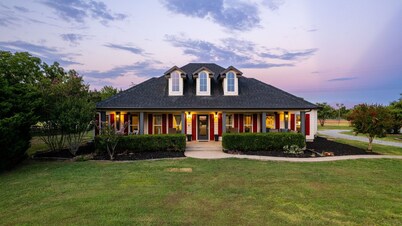 As Seen on HGTV l Events Welcome l 18-Acre Ranch