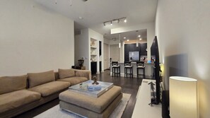 Living area - Modern & Spacious 1BR/BA in North DFW. Border between Plano and Richardson. (Richardson)