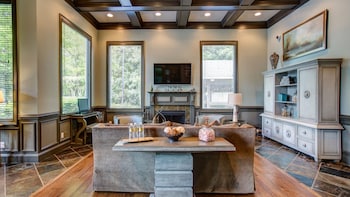 Crowne At Overton Village By  Landing