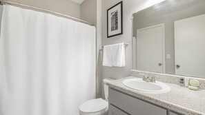 Standard-Apartment, 2 Schlafzimmer (QueenBed | KingBed) | Badezimmer