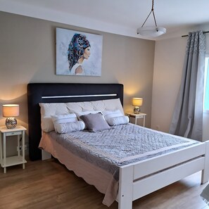 2 chambres, fer et planche Ă repasser, Wi-Fi, draps fournis