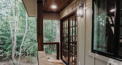 Tree House Wren at Fall Creek Falls State Park - Hot Tub, Grill, Outdoor Shower!