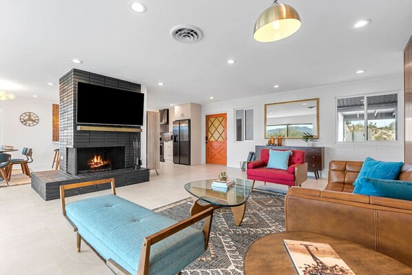 Smart TV, fireplace, table football, ping pong