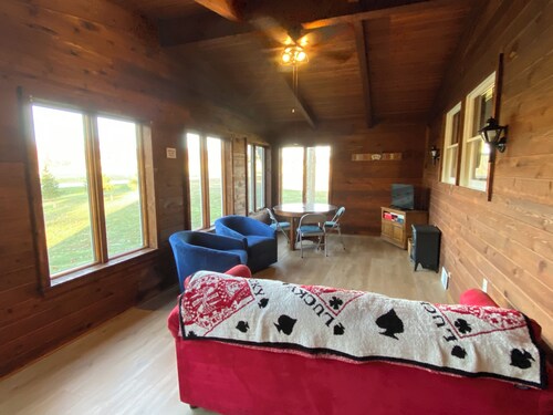 Pet-friendly, Kid-friendly Farmhouse near Holy Hill, Ice Age Trail, State Forest