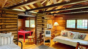 4 bedrooms, WiFi, bed sheets