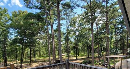 Cozy Studio, inspiring for an artist or writer. Unique farm experience for all.
