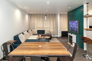 Interior - Apartment La Defense - Near RER station and Arena stadium (Nanterre)