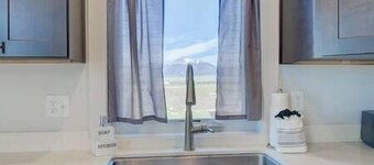 Vujo Villa - Ennis, Montana!