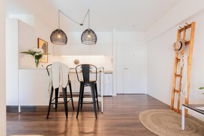 Studio (A318) | Living area