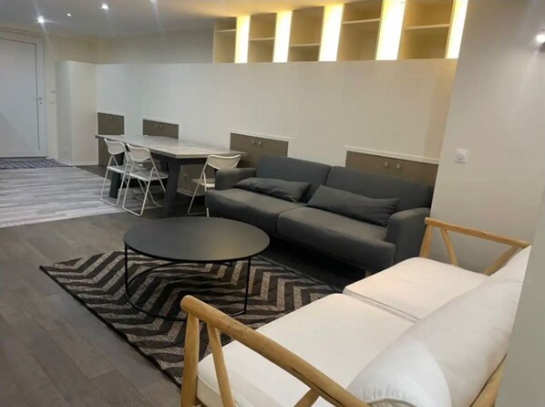 Living area - Cosy apartment (Neuilly-Plaisance)