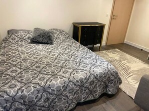 2 Schlafzimmer, WLAN, Bettwäsche