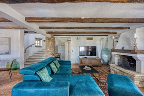 Villa | 4 bedrooms - Villa Amyra With Pool (Sveti Lovrec)