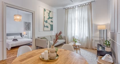 Spacious Apartment In Heart Of Zagreb