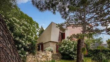 2 عدّة غرف نوم